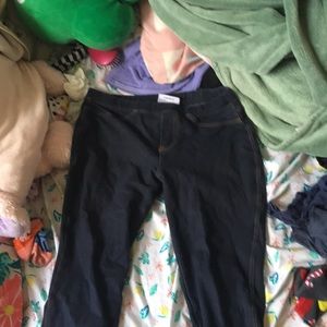 Im selling jeggings